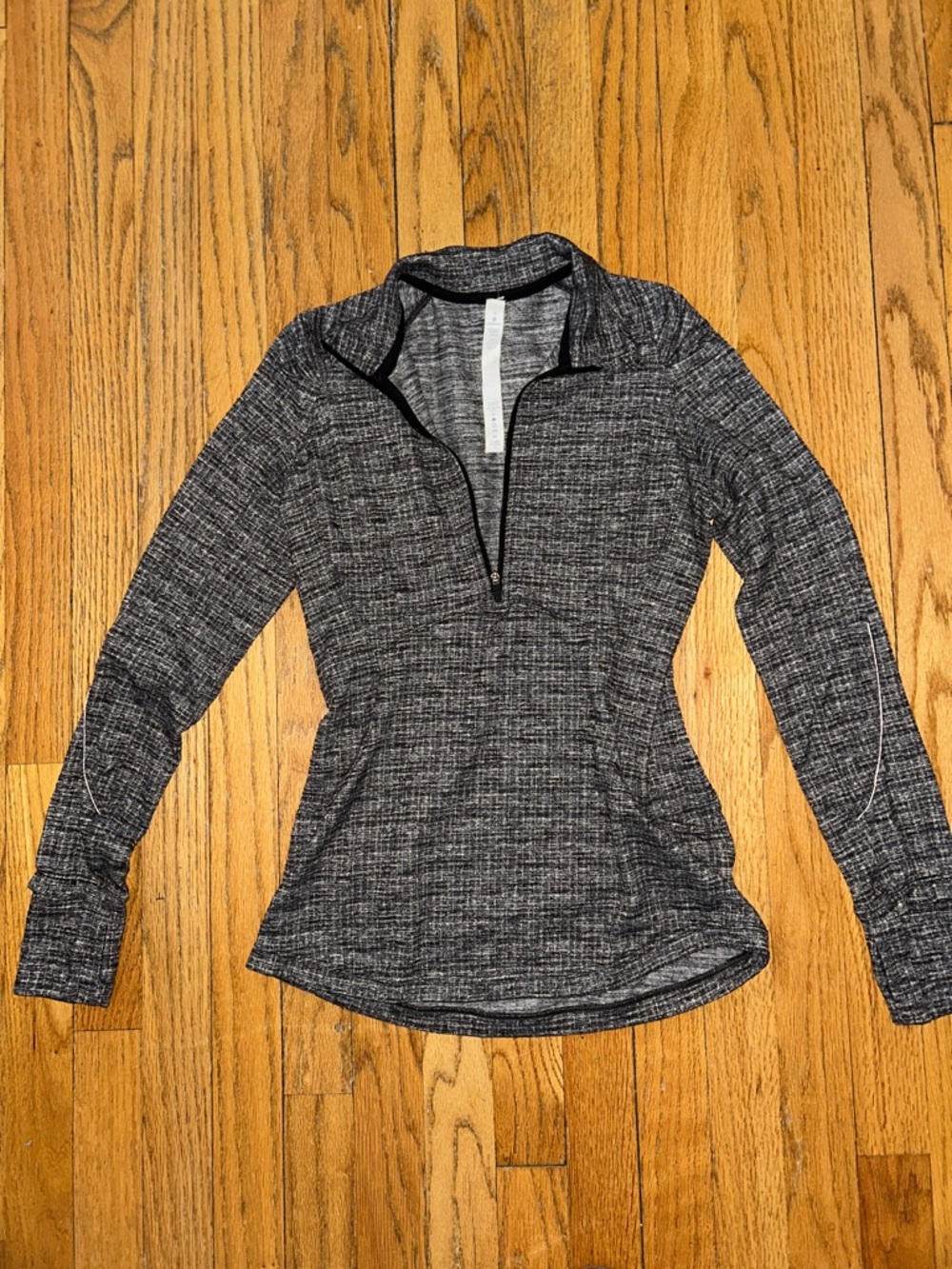 Women’s Lululemon Quarterzip 4